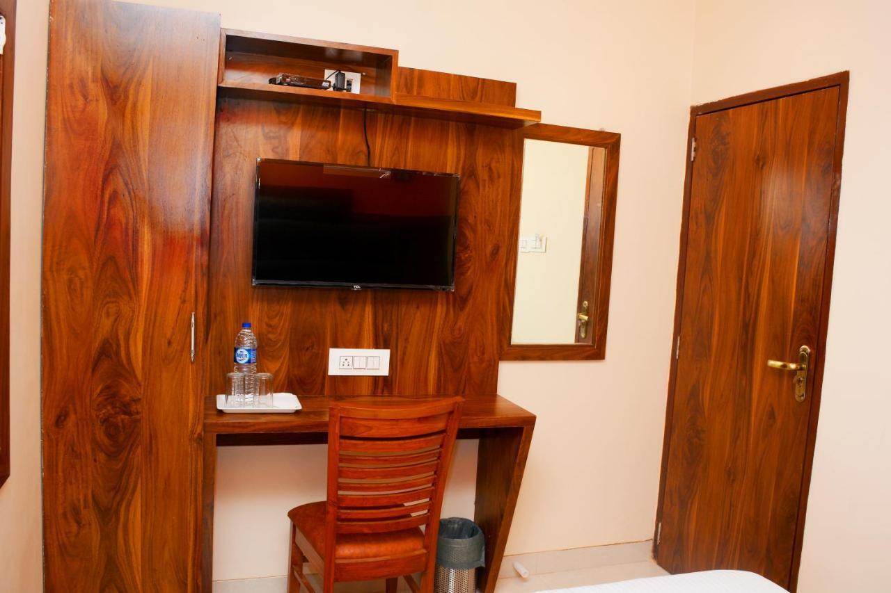 Hotel Nest N Rest - Mumbai Bombaim Exterior foto