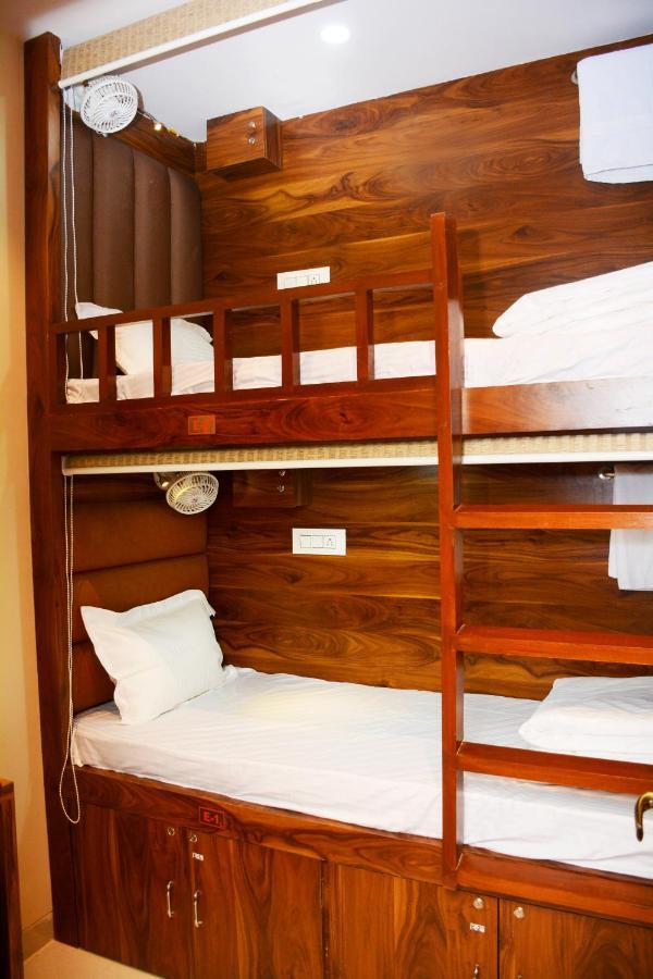 Hotel Nest N Rest - Mumbai Bombaim Exterior foto